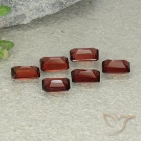 Shop natural 3.04ct ダークレッド パイロープガーネット gems, 八角形 / エメラルドカット, from モザンビーグ at GemSelect. In stock, global shipping!