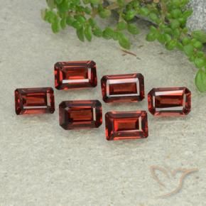 Shop natural 3.69ct ダークレッド パイロープガーネット gems, 八角形 / エメラルドカット, from モザンビーグ at GemSelect. In stock, global shipping!
