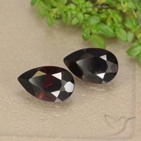Shop natural 1.88ct ダークレッド パイロープガーネット gems, 洋梨の形, from モザンビーグ at GemSelect. In stock, global shipping!