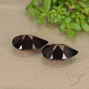 Shop natural 1.88ct ダークレッド パイロープガーネット gems, 洋梨の形, from モザンビーグ at GemSelect. In stock, global shipping!