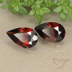Shop natural 2.02ct ディープレッド パイロープガーネット gems, 洋梨の形, from モザンビーグ at GemSelect. In stock, global shipping!