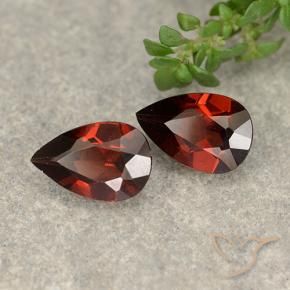 Shop natural 1.89ct ダークレッド パイロープガーネット gems, 洋梨の形, from モザンビーグ at GemSelect. In stock, global shipping!