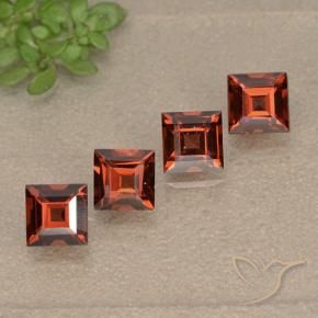 Shop natural 2.02ct 明るい赤 パイロープガーネット gems, 四角形, from マダガスカル at GemSelect. In stock, global shipping!