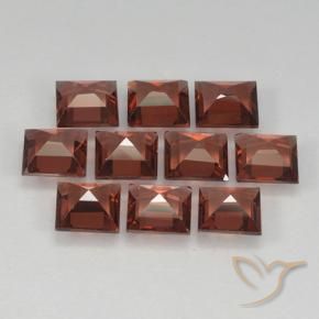 Shop natural 4.01ct ミディアムレッド パイロープガーネット gems, 四角形, from モザンビーグ at GemSelect. In stock, global shipping!