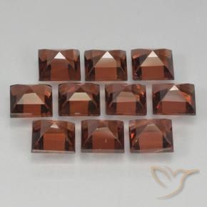 Shop natural 4.45ct ディープレッド パイロープガーネット gems, 四角形, from モザンビーグ at GemSelect. In stock, global shipping!