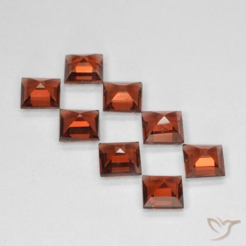 Shop natural 3.22ct ディープレッド パイロープガーネット gems, 四角形, from モザンビーグ at GemSelect. In stock, global shipping!