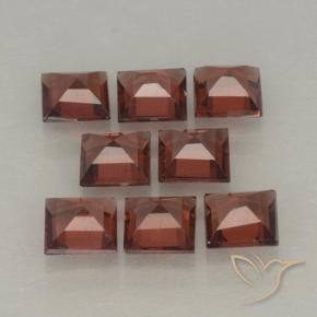Shop natural 3.22ct スカーレットレッド パイロープガーネット gems, 四角形, from モザンビーグ at GemSelect. In stock, global shipping!