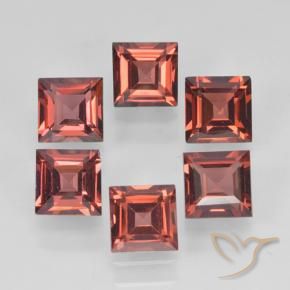 Shop natural 2.62ct スカーレットレッド パイロープガーネット gems, 四角形, from モザンビーグ at GemSelect. In stock, global shipping!