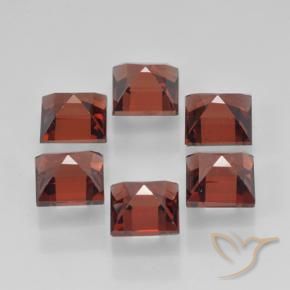Shop natural 2.84ct ミディアムレッド パイロープガーネット gems, 四角形, from モザンビーグ at GemSelect. In stock, global shipping!
