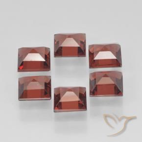 Shop natural 2.60ct ミディアムレッド パイロープガーネット gems, 四角形, from モザンビーグ at GemSelect. In stock, global shipping!