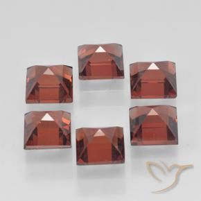 Shop natural 3.10ct カラントレッド パイロープガーネット gems, 四角形, from モザンビーグ at GemSelect. In stock, global shipping!