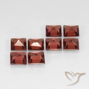 Shop natural 3.18ct スカーレットレッド パイロープガーネット gems, 四角形, from モザンビーグ at GemSelect. In stock, global shipping!