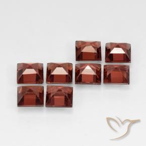 Shop natural 3.54ct ミディアムレッド パイロープガーネット gems, 四角形, from モザンビーグ at GemSelect. In stock, global shipping!