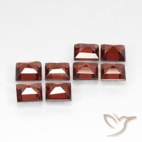 Shop natural 2.93ct ブリックレッド パイロープガーネット gems, 四角形, from モザンビーグ at GemSelect. In stock, global shipping!