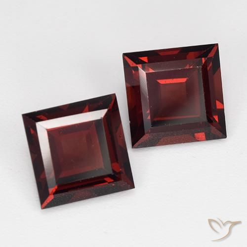 Shop natural 4.24ct ダークレッド パイロープガーネット gems, 四角形, from モザンビーグ at GemSelect. In stock, global shipping!