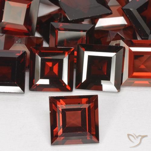 2.91ct 天然 メルローレッド パイロープガーネット, 四角形, VVS-VS