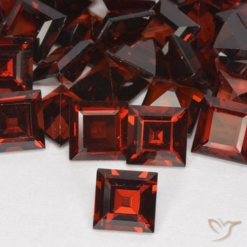 1.47ct 天然 ディープレッド パイロープガーネット, 四角形, VVS-VS