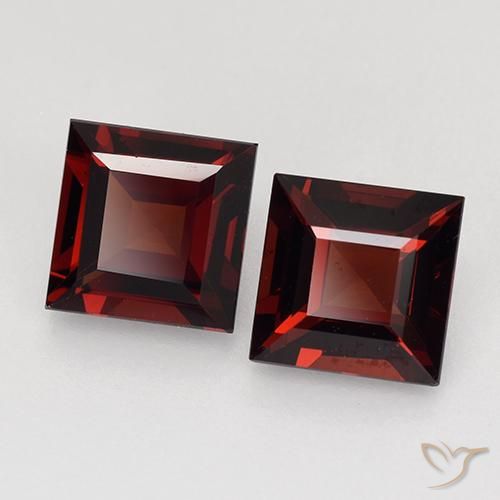 Shop natural 2.79ct ダークレッド パイロープガーネット gems, 四角形, from マダガスカル at GemSelect. In stock, global shipping!