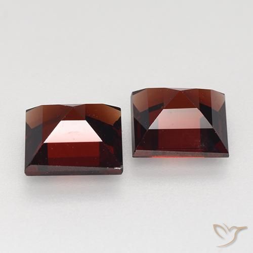 Shop natural 2.79ct ダークレッド パイロープガーネット gems, 四角形, from マダガスカル at GemSelect. In stock, global shipping!