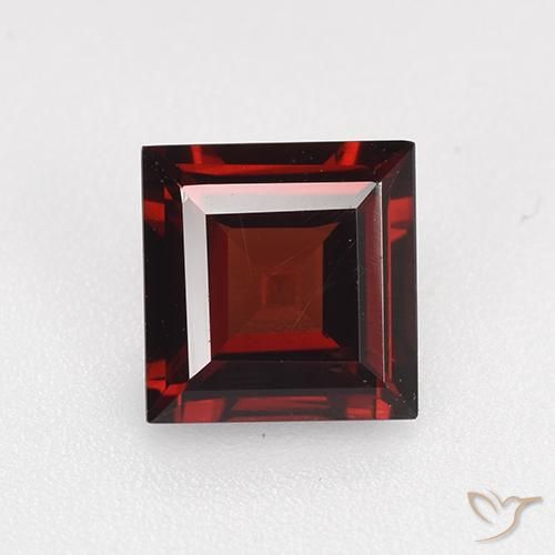 1.82ct 天然 濃いブラッドレッド パイロープガーネット, 四角形, VVS-VS