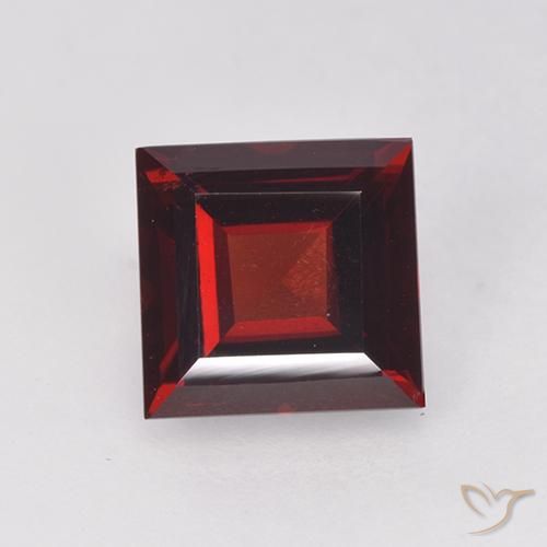 2.11ct 天然 濃いブラッドレッド パイロープガーネット, 四角形, VVS-VS