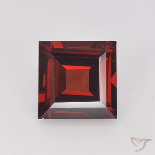 2.10ct 天然 濃いブラッドレッド パイロープガーネット, 四角形, VVS-VS