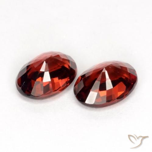 Shop natural 2.08ct ディープレッド パイロープガーネット gems, 楕円形, from モザンビーグ at GemSelect. In stock, global shipping!