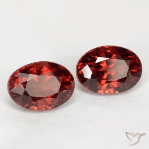 Shop natural 2.49ct ダークレッド パイロープガーネット gems, 楕円形, from モザンビーグ at GemSelect. In stock, global shipping!