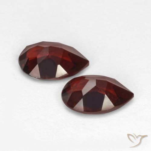 Shop natural 1.62ct ダークレッド パイロープガーネット gems, 洋梨の形, from モザンビーグ at GemSelect. In stock, global shipping!