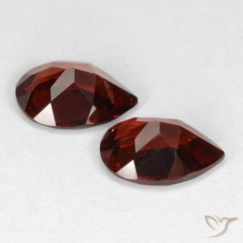Shop natural 1.68ct ディープレッド パイロープガーネット gems, 洋梨の形, from モザンビーグ at GemSelect. In stock, global shipping!