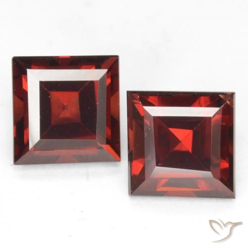 Shop natural 4.46ct ディープレッド パイロープガーネット gems, 四角形, from インド at GemSelect. In stock, global shipping!