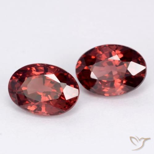 Shop natural 2.36ct ディープレッド パイロープガーネット gems, 楕円形, from モザンビーグ at GemSelect. In stock, global shipping!