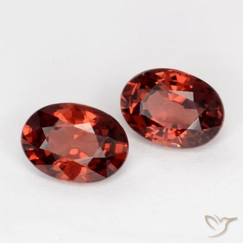 Shop natural 1.95ct ディープレッド パイロープガーネット gems, 楕円形, from モザンビーグ at GemSelect. In stock, global shipping!