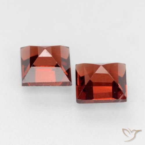 Shop natural 0.98ct ミディアムレッド パイロープガーネット gems, 四角形, from モザンビーグ at GemSelect. In stock, global shipping!