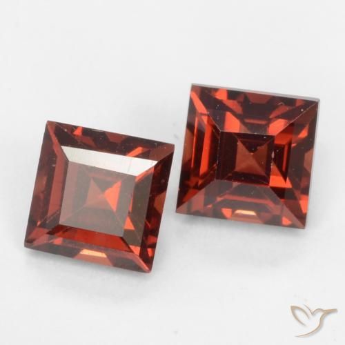 Shop natural 1.02ct サングリアレッド パイロープガーネット gems, 四角形, from モザンビーグ at GemSelect. In stock, global shipping!