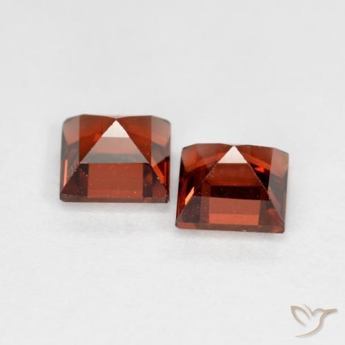 Shop natural 0.99ct ミディアムレッド パイロープガーネット gems, 四角形, from モザンビーグ at GemSelect. In stock, global shipping!