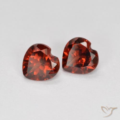 Shop natural 1.09ct サングリアレッド パイロープガーネット gems, 心臓, from モザンビーグ at GemSelect. In stock, global shipping!