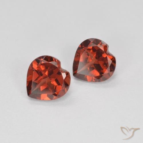 Shop natural 1.30ct サングリアレッド パイロープガーネット gems, 心臓, from モザンビーグ at GemSelect. In stock, global shipping!