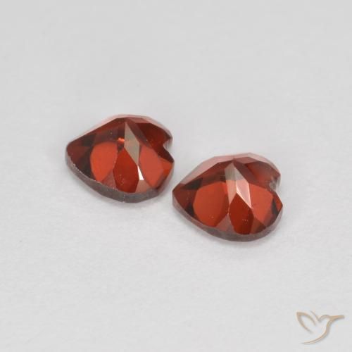 Shop natural 1.25ct カラントレッド パイロープガーネット gems, 心臓, from モザンビーグ at GemSelect. In stock, global shipping!