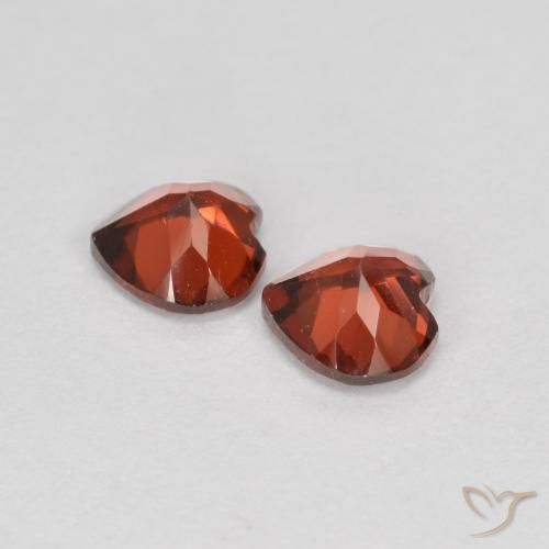 Shop natural 1.24ct 明るい赤 パイロープガーネット gems, 心臓, from モザンビーグ at GemSelect. In stock, global shipping!