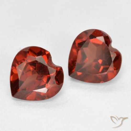 Shop natural 1.20ct 明るい赤 パイロープガーネット gems, 心臓, from モザンビーグ at GemSelect. In stock, global shipping!