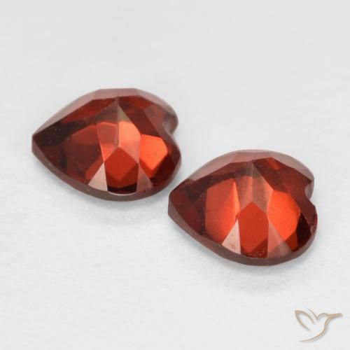 Shop natural 1.20ct 明るい赤 パイロープガーネット gems, 心臓, from モザンビーグ at GemSelect. In stock, global shipping!