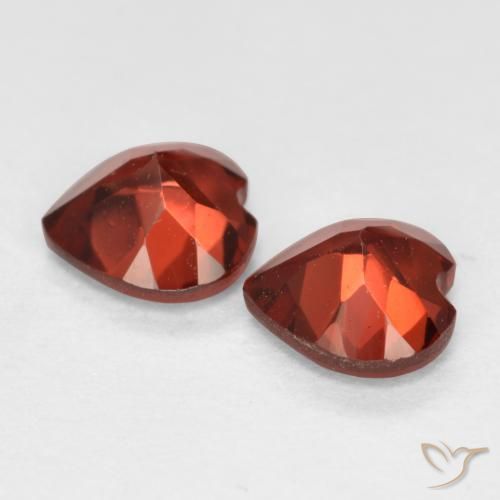 Shop natural 1.16ct ミディアムレッド パイロープガーネット gems, 心臓, from モザンビーグ at GemSelect. In stock, global shipping!