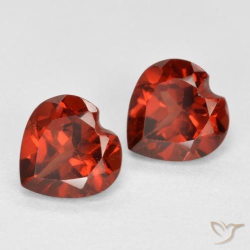 Shop natural 1.15ct カラントレッド パイロープガーネット gems, 心臓, from モザンビーグ at GemSelect. In stock, global shipping!
