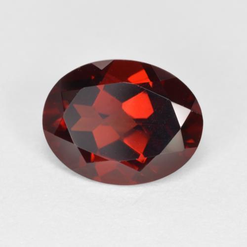 2.25カラットの天然濃いブラッドレッドパイロープガーネット（9.2×7.2 mm・オーバルカット）