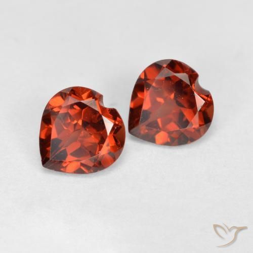 Shop natural 1.24ct 明るい赤 パイロープガーネット gems, 心臓, from モザンビーグ at GemSelect. In stock, global shipping!