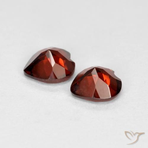 Shop natural 1.09ct カラントレッド パイロープガーネット gems, 心臓, from モザンビーグ at GemSelect. In stock, global shipping!