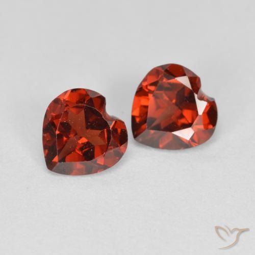 Shop natural 1.19ct ミディアムレッド パイロープガーネット gems, 心臓, from モザンビーグ at GemSelect. In stock, global shipping!