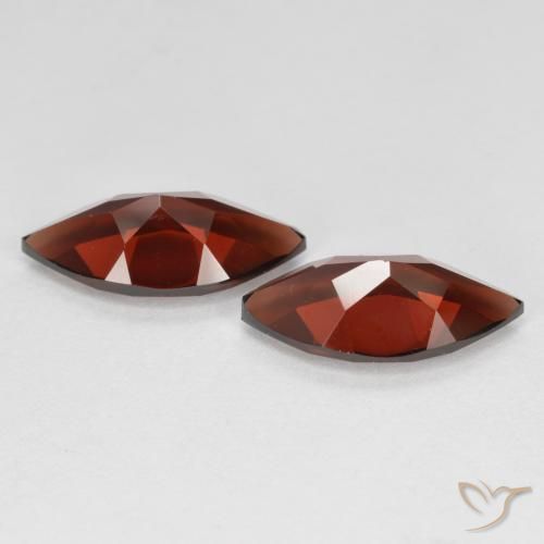 Shop natural 4.05ct 濃いブラッドレッド パイロープガーネット gems, マーキーズ, from モザンビーグ at GemSelect. In stock, global shipping!
