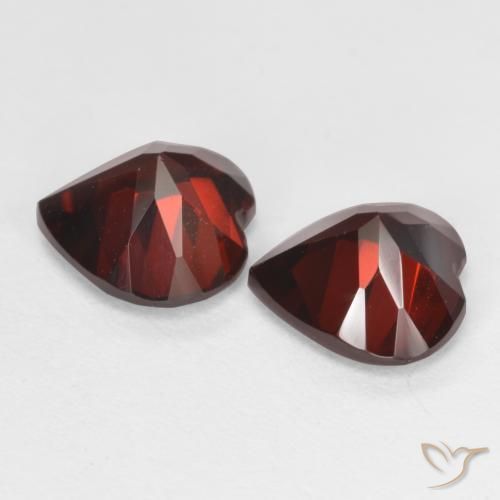 Shop natural 4.18ct ディープレッド パイロープガーネット gems, 心臓, from モザンビーグ at GemSelect. In stock, global shipping!